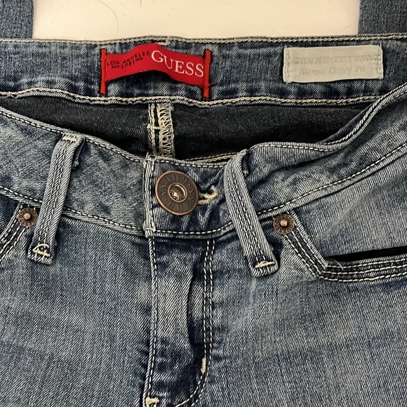 Guess Curvy Skinny Jeans - Picture 6 of 9